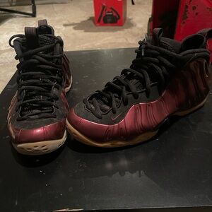 Nike air Foam Posites mens size 11 slightly used w no box
